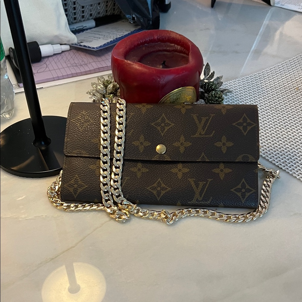 Louis Vuitton Brown Monogram Wallet - Picture 1 of 13